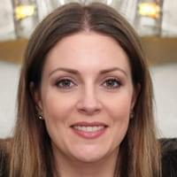 Imagen de una persona que se interesó en los rituales de magia ancestral 